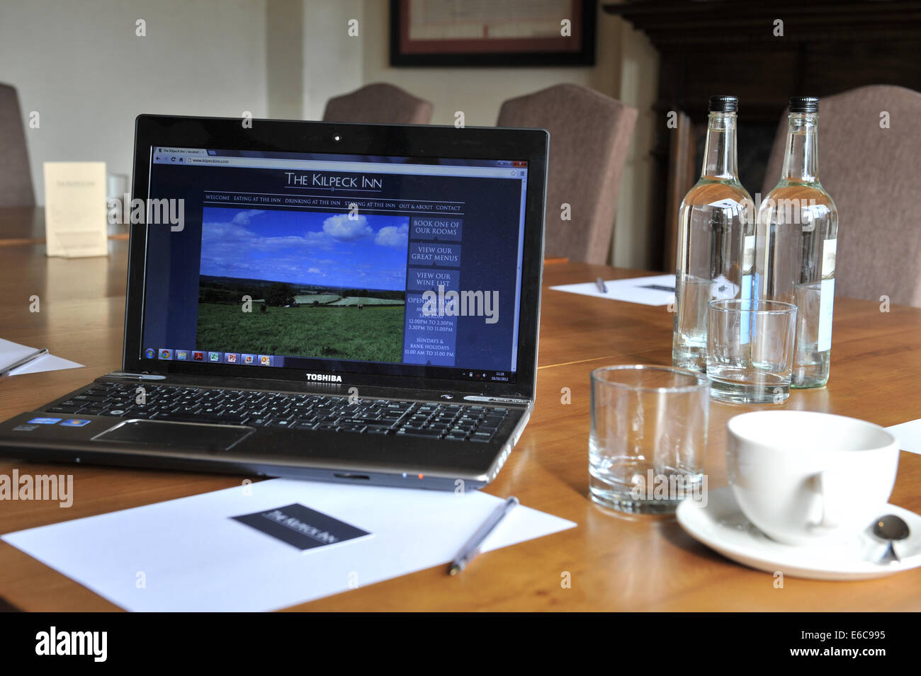 Innenaufnahmen der refurnished ländlichen Pub Kilpeck Inn, Herefordshire. Ideale Lage für Business und Corporate Meetings in den Sitzungssaal. Stockfoto