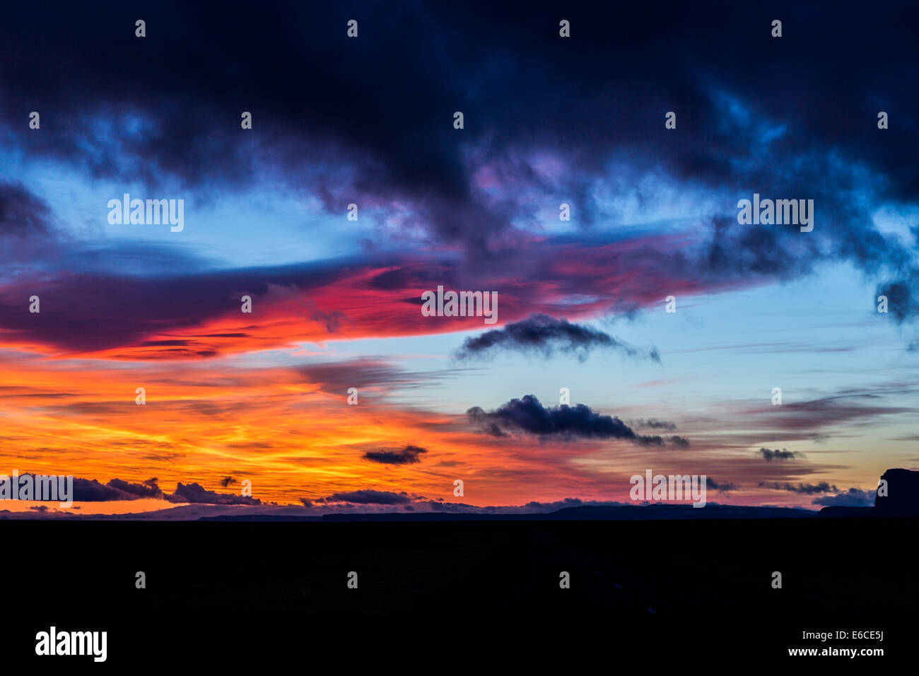 Sonnenuntergang über Skeidararsandur, Südküste, Island Stockfoto