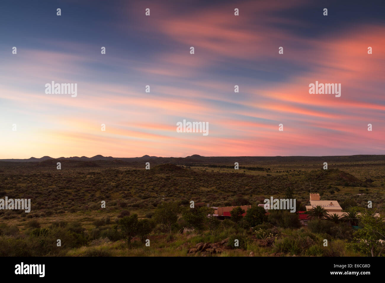 Namibische Ackerland bei Sonnenuntergang, Windhoek, Namibia Stockfoto