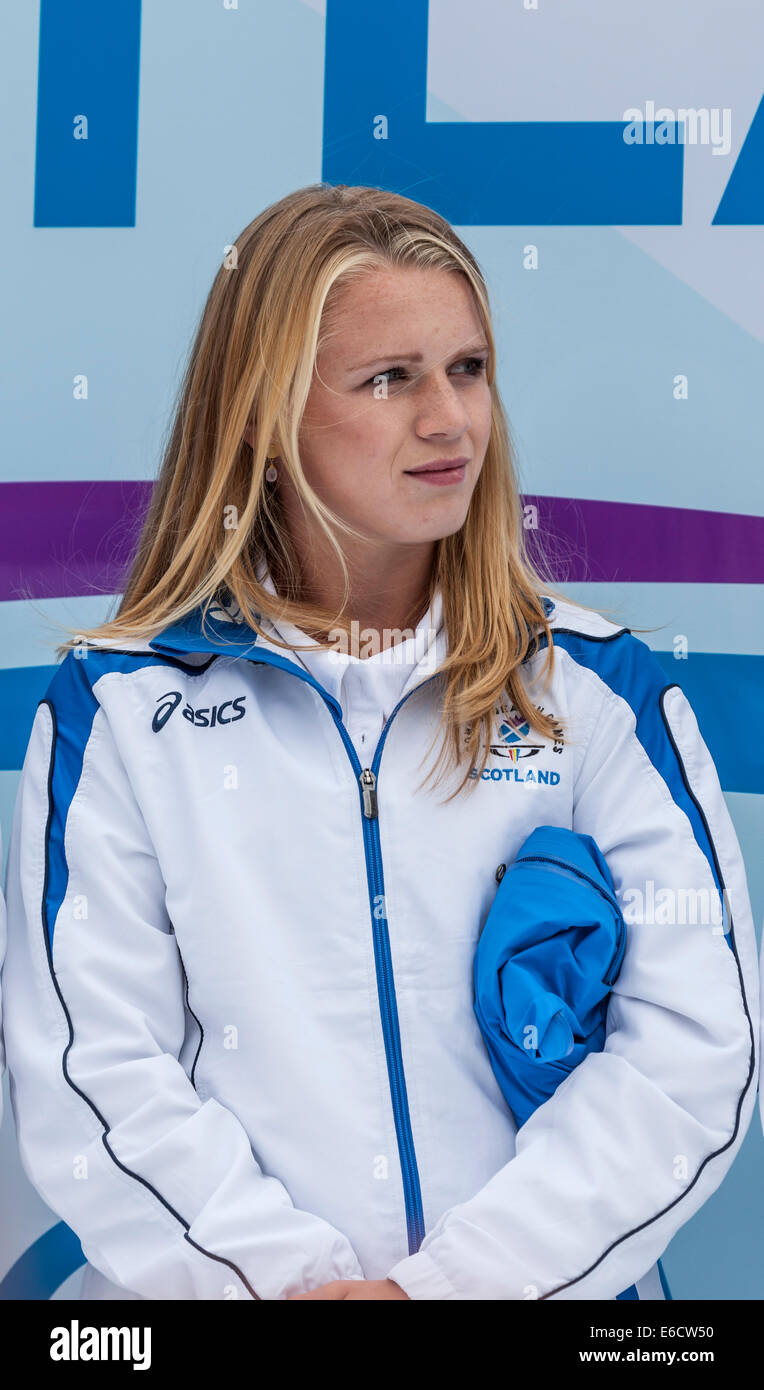 Morag McLellan, schottische Eishockeyspieler in George Square am Ende der Parade Team Schottland durch Glasgow. Stockfoto