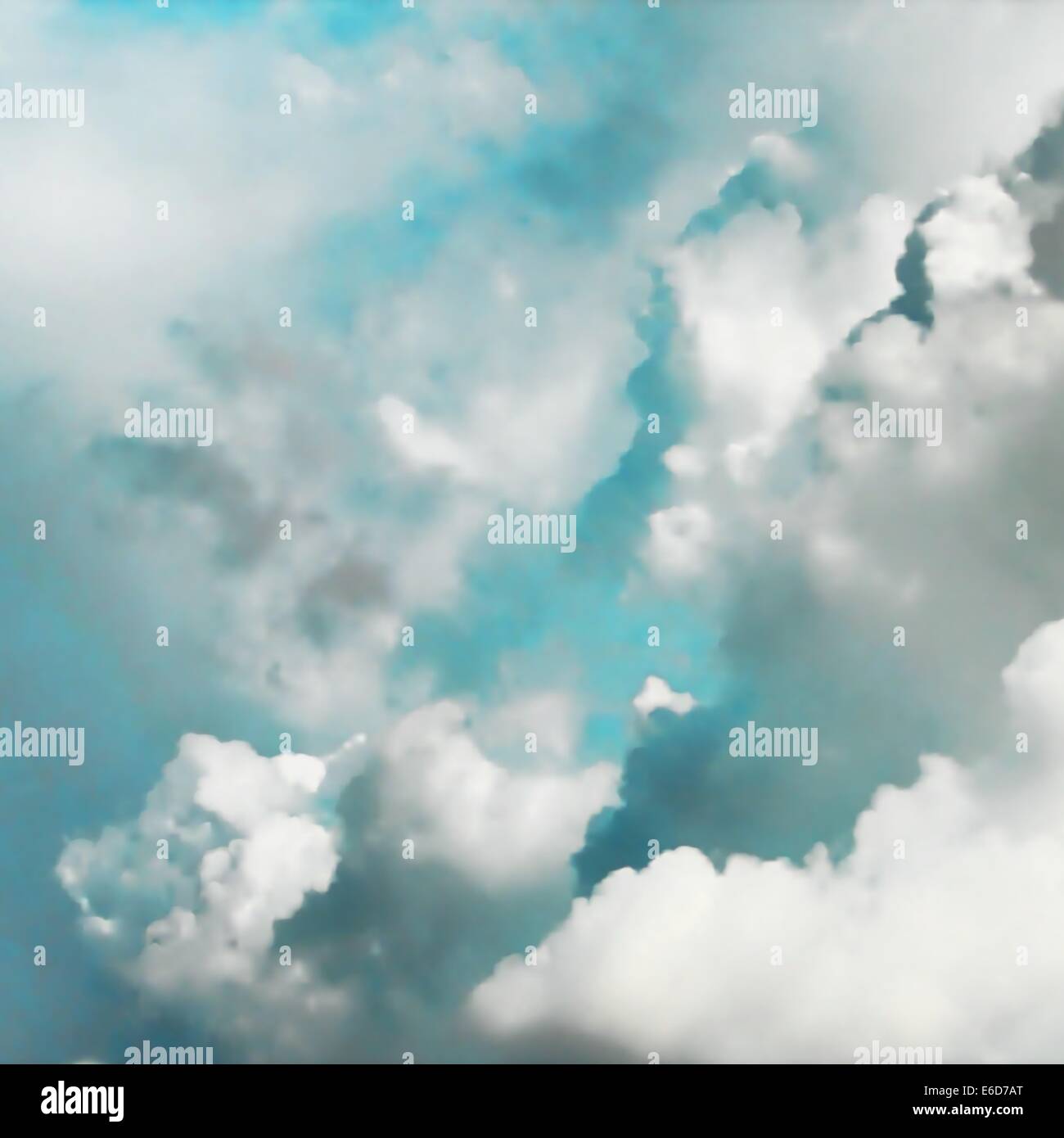 Editierbare Vektor-Illustration der Dicke Cumuluswolken türkisfarbenen Himmel gemacht mit einem Verlaufsgitter Stock Vektor