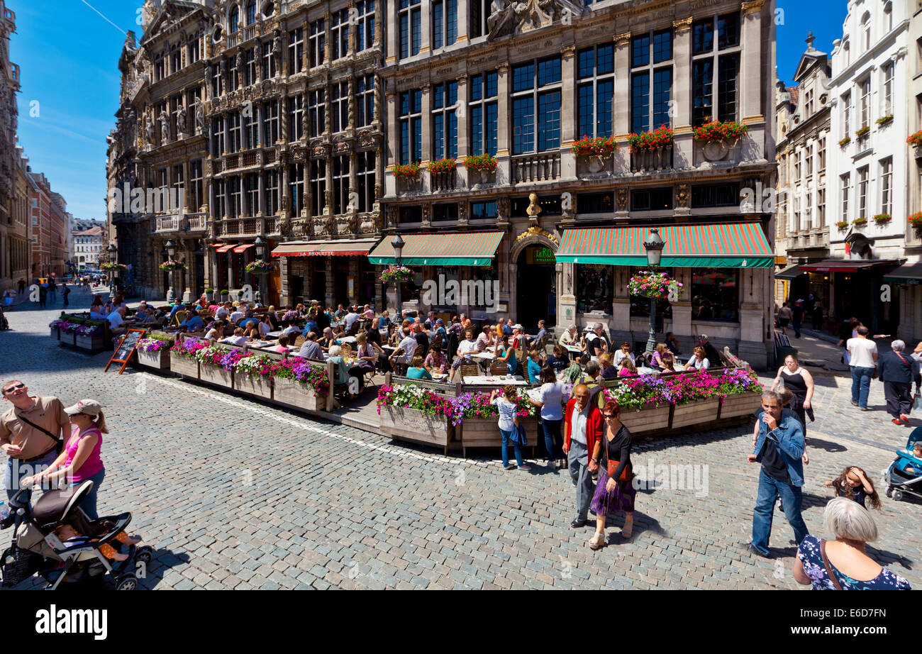 Belgien, Brüssel, Blick auf Bürgersteig Restaurant am Grand Place Stockfoto