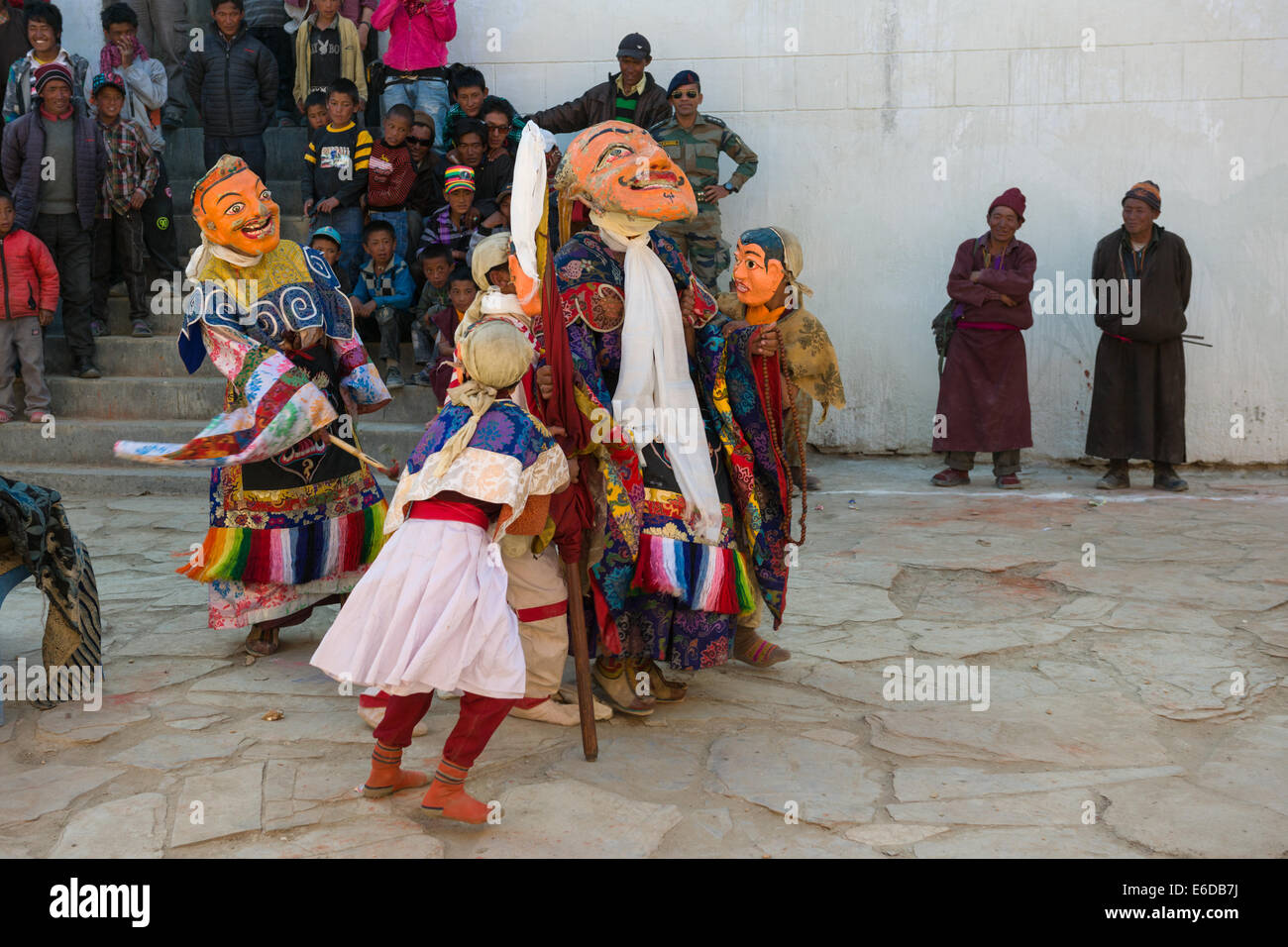 Maskierte Zeichen handeln, die Tötung eines abtrünnigen Königs Korzok Gustor, See Tso Moriri, (Ladakh) Jammu & Kaschmir, Indien Stockfoto
