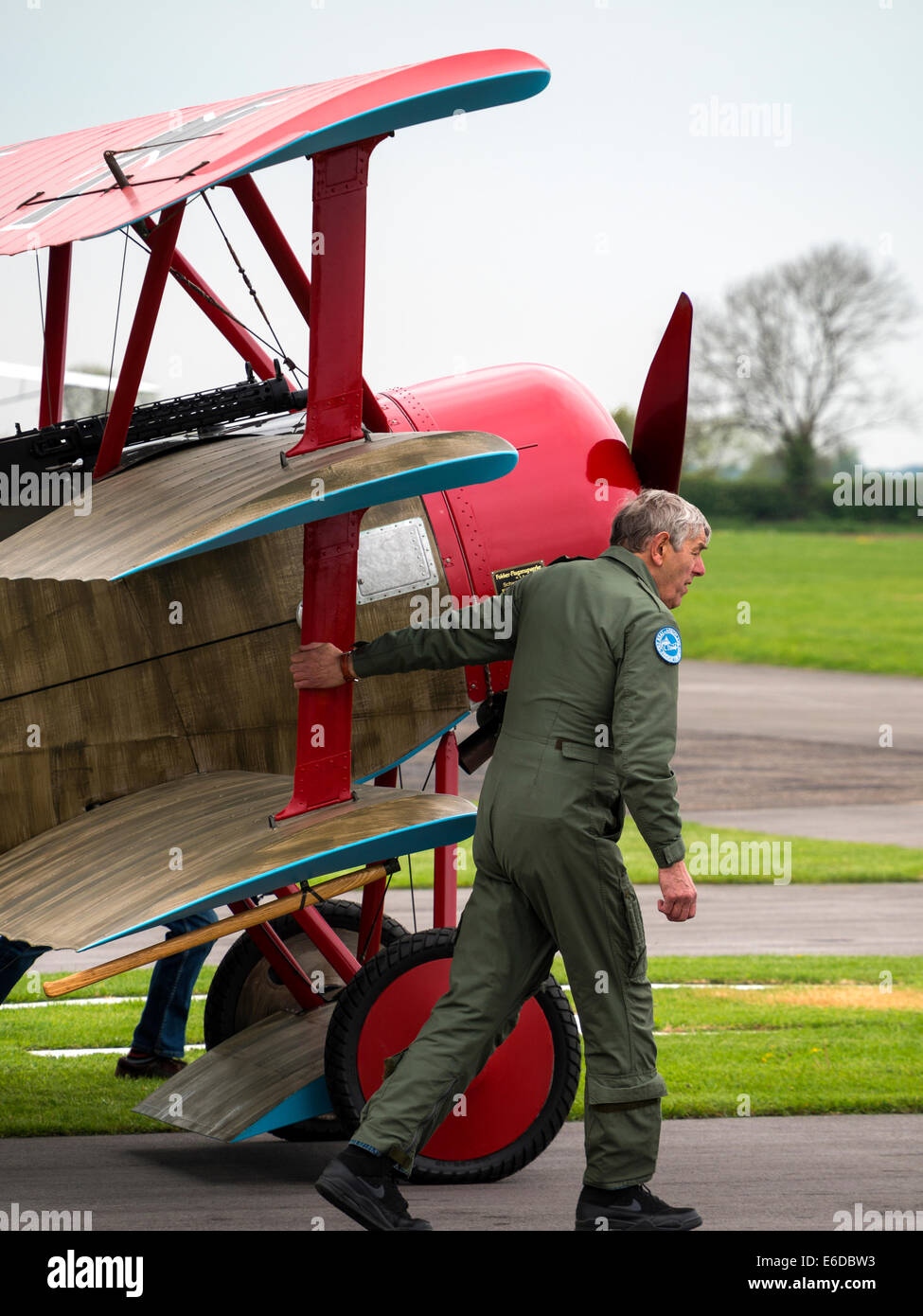 Ein Replikat ww1 Fokker Dreidecker Dreidecker Flugzeug auf Breighton allgemeine Luftfahrt Flugplatz in der Nähe von Selby, Yorkshire, Großbritannien Stockfoto