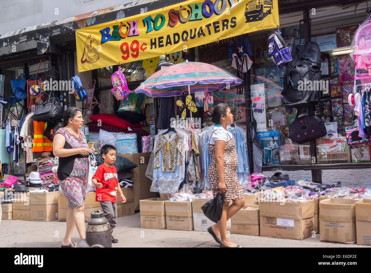 Filialen in Jerome Avenue / Gun Hill Road Einkaufsviertel in der Bronx in New York zu gewinnen
