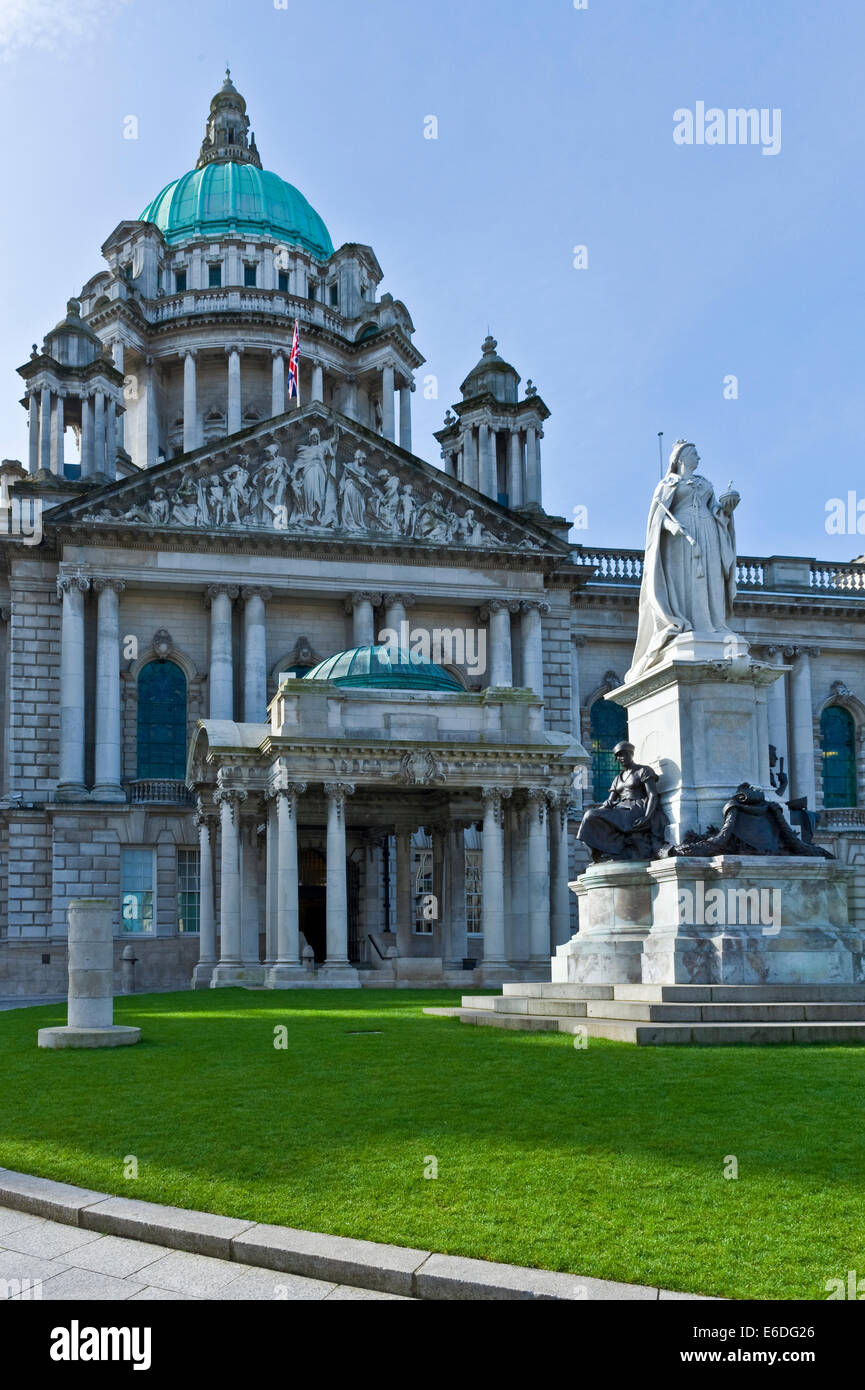 Der Belfast City Hall die Union Flagge. Stockfoto