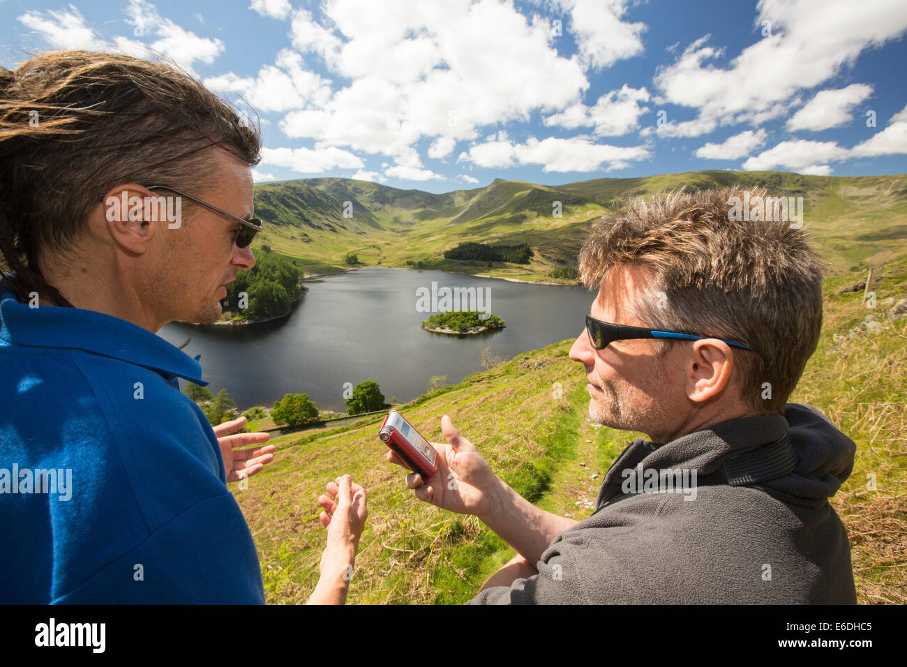 Eine RSPB Chefin über Haweswater im Lake District, UK. Stockfoto