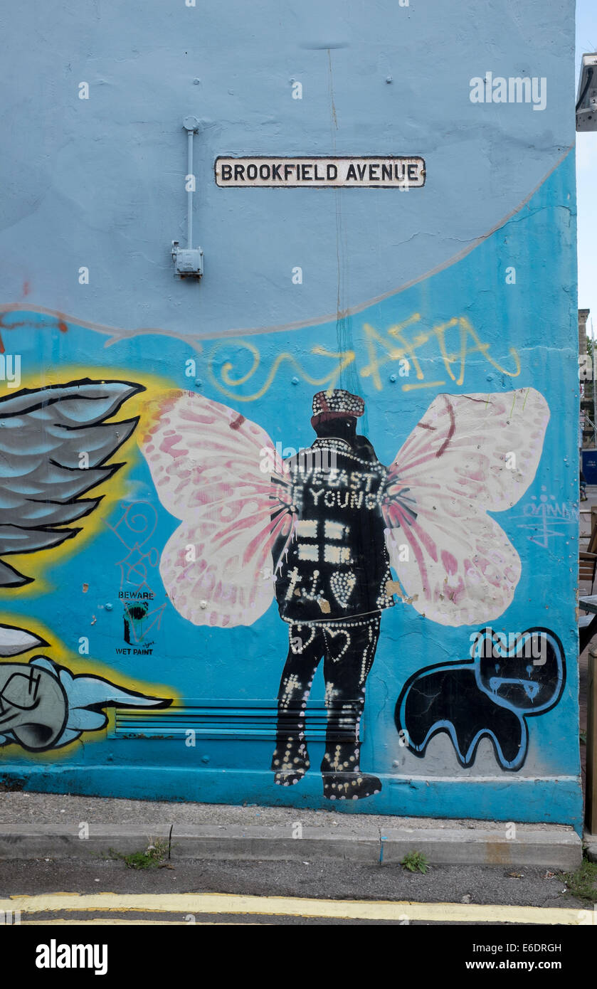 "Live Osten sterben jung" Urban Wandkunst oder Graffitti Brookfield Avenue Bristol Stockfoto