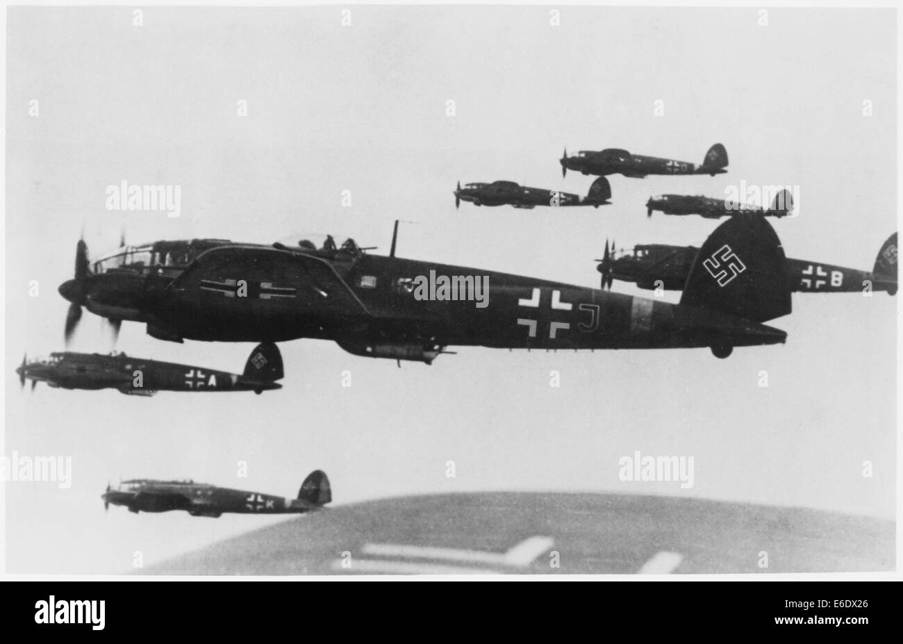 Deutsche WWII Kämpfer Flugzeuge im Flug von der dokumentarische TV-Film, "The Battle of Britain", 1964 Stockfoto