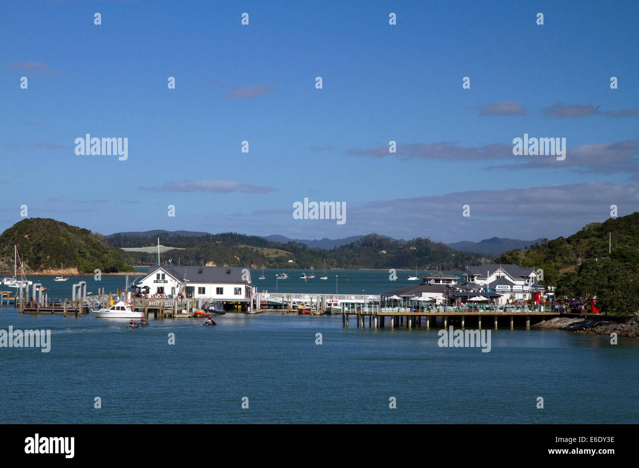 Bucht der Inseln in der Stadt von Paihia, Nordinsel, Neuseeland. Stockfoto