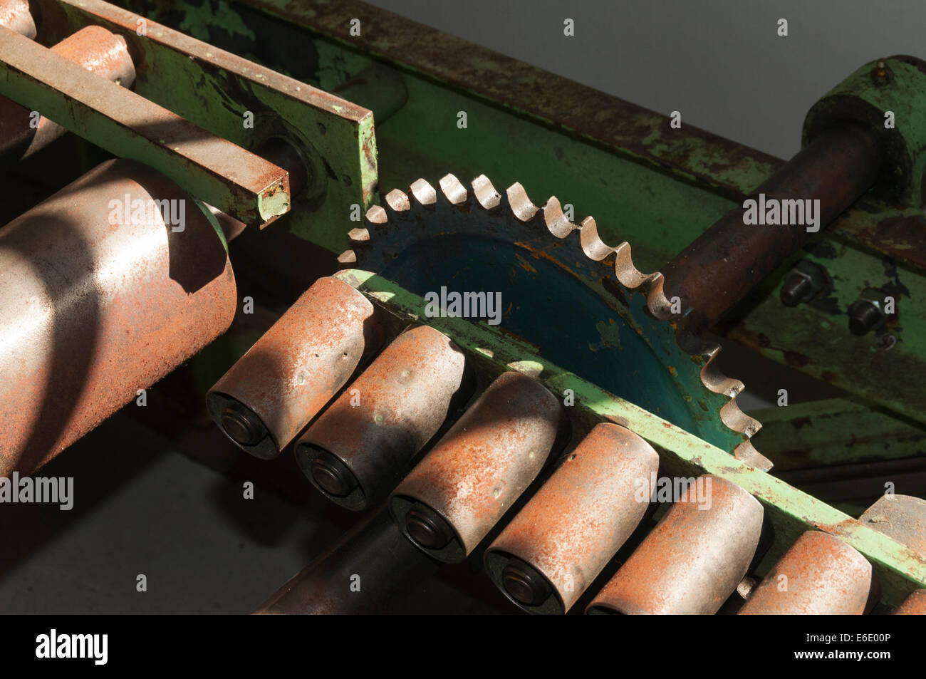 Elk203-4258 Kanada, British Columbia, Port Edward, North Pacific Cannery National Historic Site, Konservenfabrik Gebäude, Maschine Stockfoto