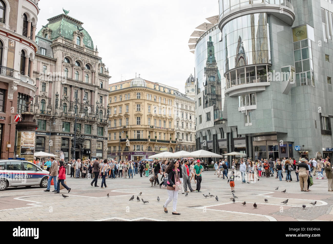Stephansplatz, Wien, im bewölkten Sommertag Stockfoto