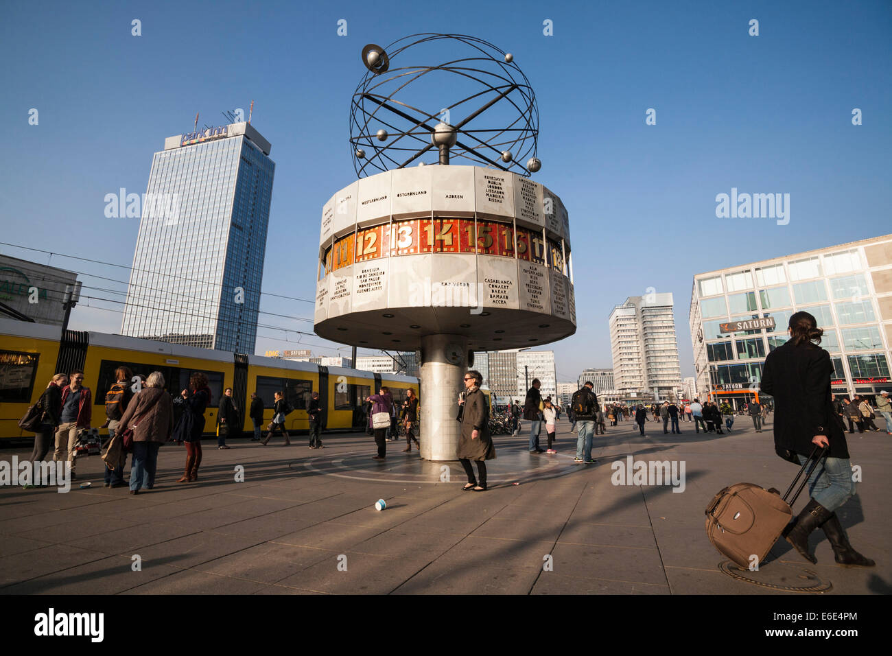Park Inn, Urania-Weltzeituhr Weltzeituhr, sterben Mitte Gebäude, Alexanderplatz, Mitte, Berlin, Deutschland Stockfoto