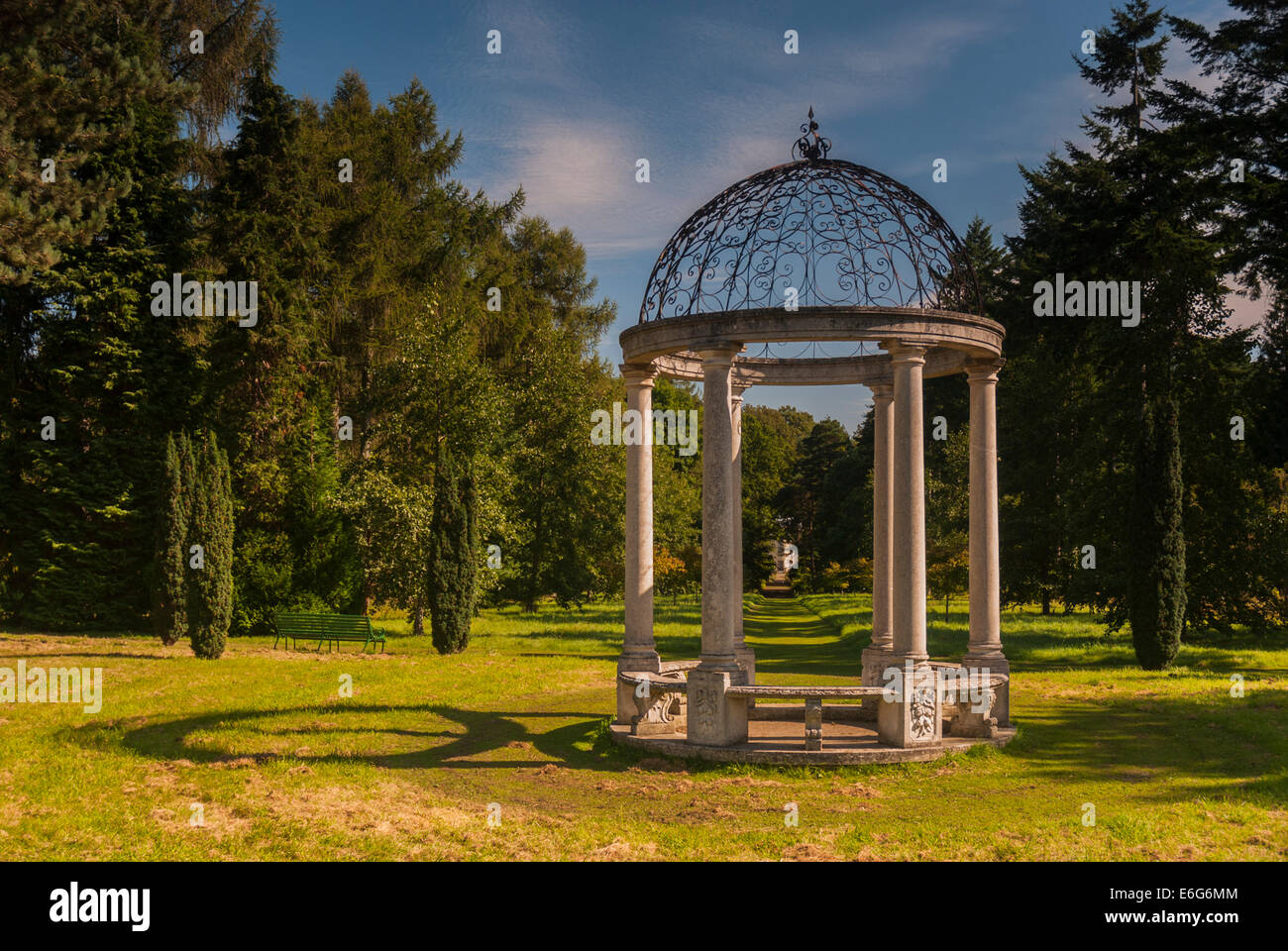 Garden Folly Stockfotos Und Bilder Kaufen Alamy