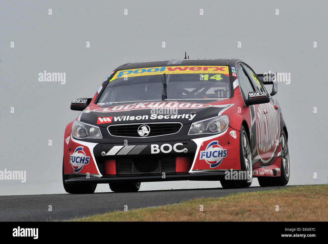 Schwedische Tourenwagen-Fahrer Robert Dahlgren nahm die alle neuen Volvo V8 Supercars für die ersten Runden auf Sydney Motorsport Park tagsüber V8 Test. Schnellste Zeit ging an Fabian Coulthard.  Mitwirkende: Fabian Coulthard wo: Sydney, Australien bei: 15 Feb 2 Stockfoto