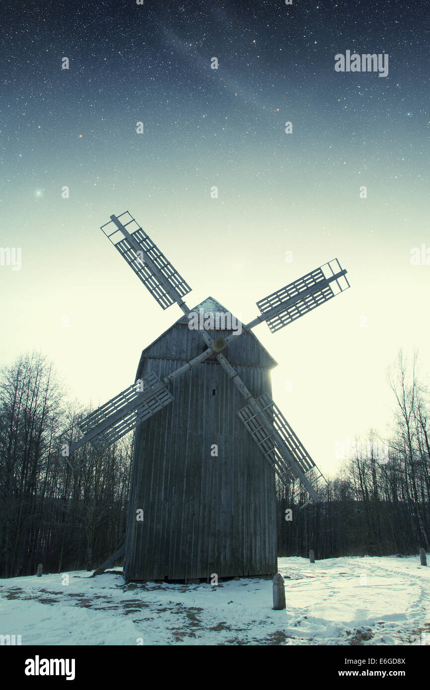 authentische 18. Jahrhundert Dorf in Russland. Elemente dieses Bildes, eingerichtet von der NASA Stockfoto