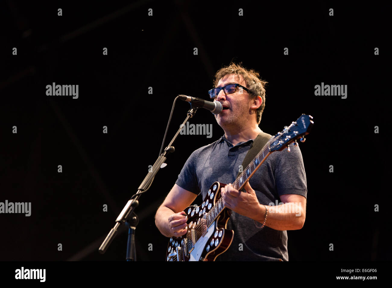 Liverpool, Vereinigtes Königreich. 22. August 2014. Die Eröffnung des zweiten Liverpool International Music Festival Summer Jam begann im Sefton Park in Liverpool am Freitag, 22. August 2014 wie dem Royal Liverpool Philharmonic Orchestra wo Sänger Ian Broudie und the Lightning Seeds eine Zwangspause einlegen. Bildnachweis: Christopher Middleton/Alamy Live-Nachrichten Stockfoto