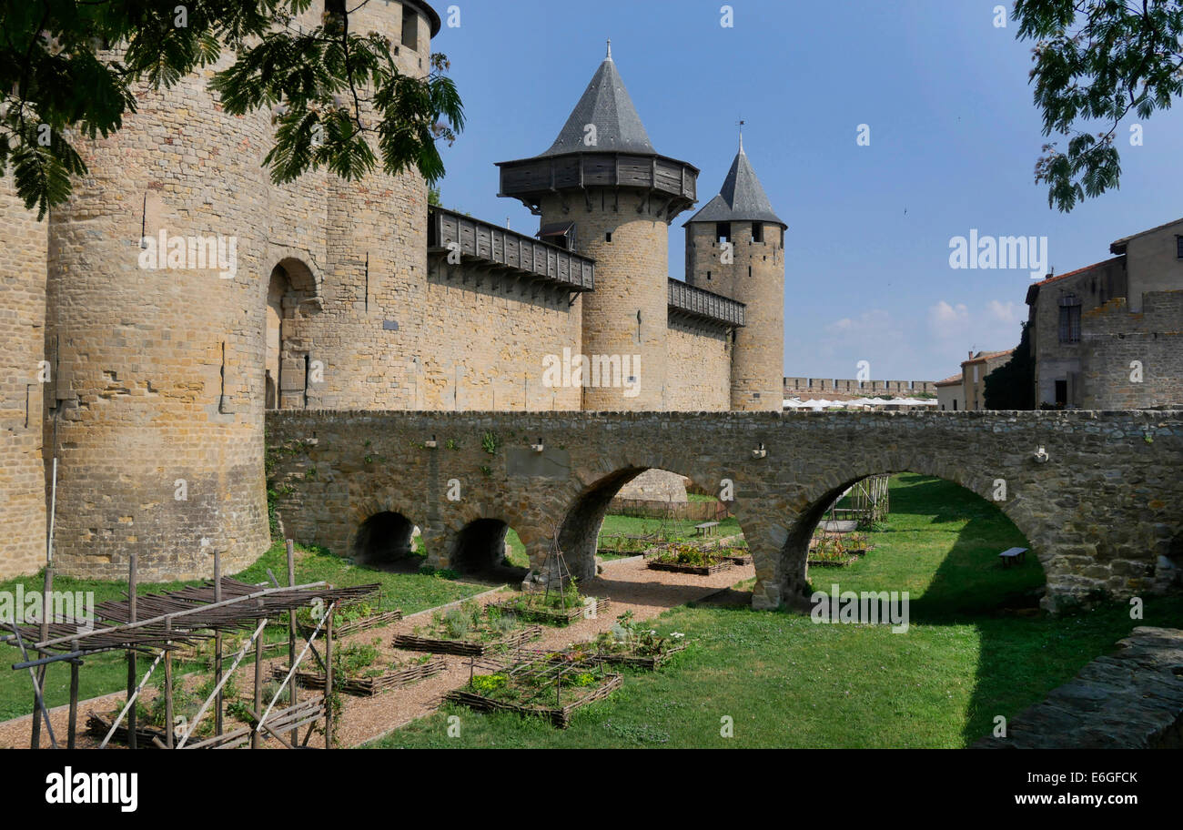 La Porte Narbonnaise, befestigte 16. Jahrhundert Burg, Carcassonne, Frankreich Stockfoto