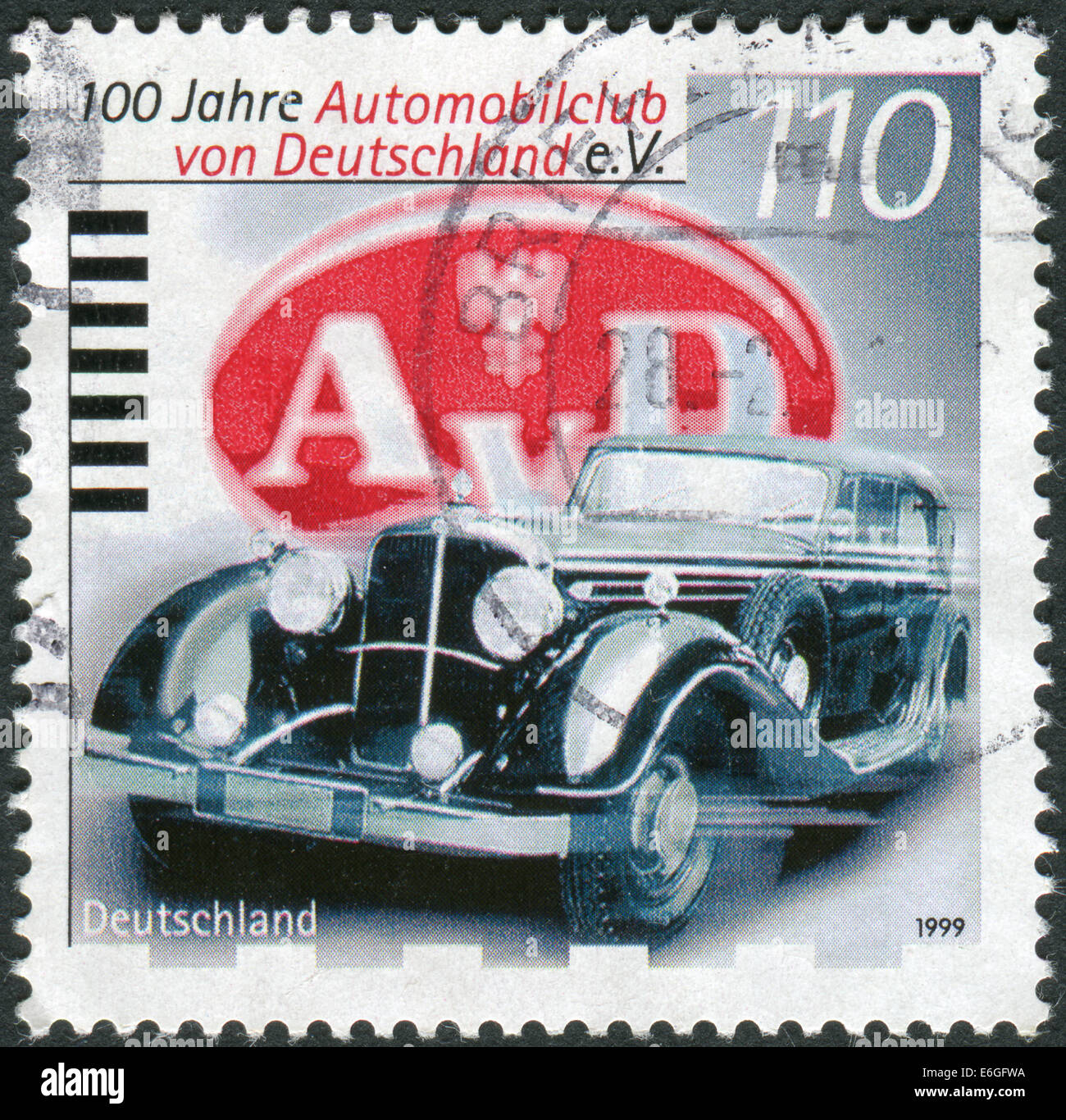 Gedruckt in Deutschland, Deutsche Automobilclub, Briefmarke zeigt Maybach DSH Pullman und Emblem des Vereins Stockfoto