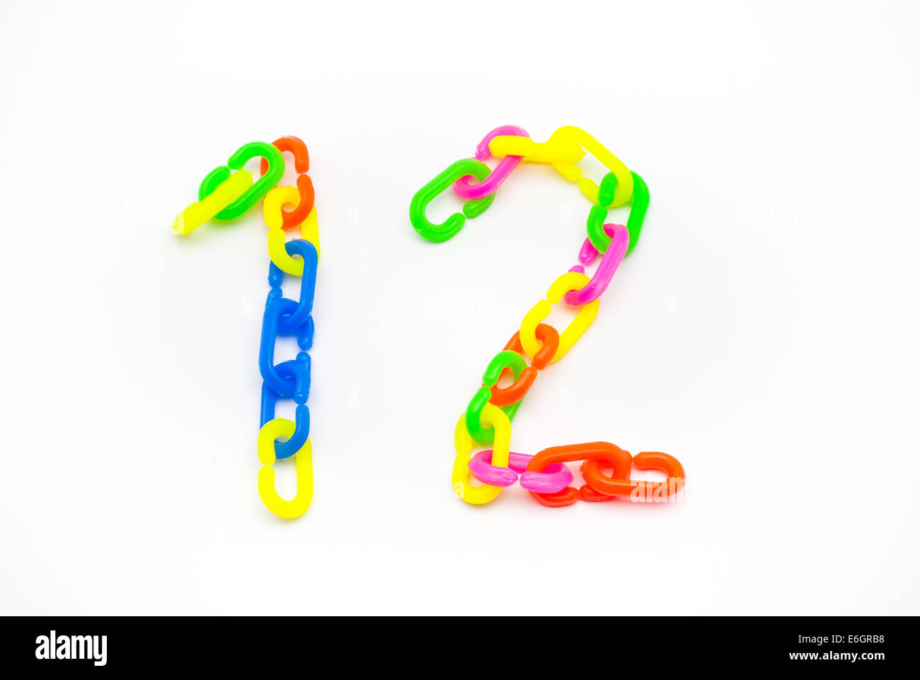 1 und 2 Nummer, erstellt von bunten Kunststoff-Kette. Stockfoto