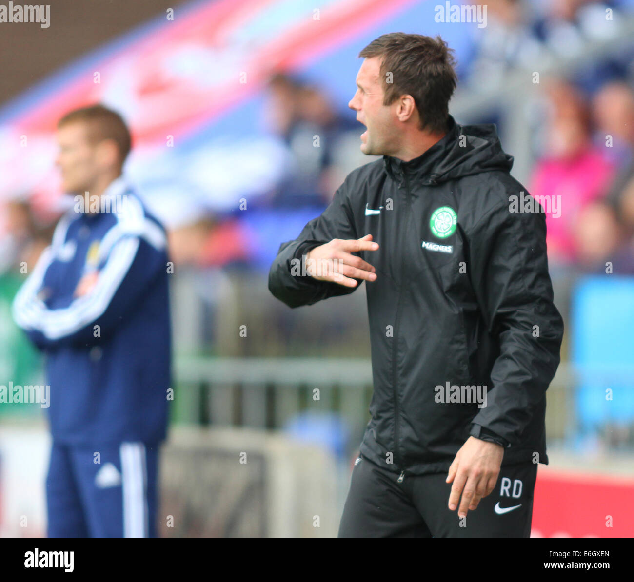 Inverness, Schottland. 23. August 2014. Schottische Premier League.Inverness Caledonian Distel gegen Celtic. Ronny Deila fordert seine Mannschaft nach vorne auf der Suche nach einen Equalizer Credit: Action Plus Sport/Alamy Live News Stockfoto