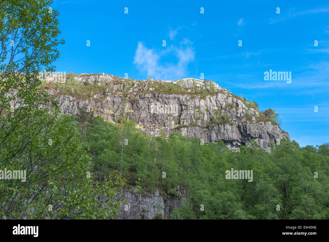 Norwegen-Landschaft in der Nähe von Preikestolen (Preikestolen) Stockfoto