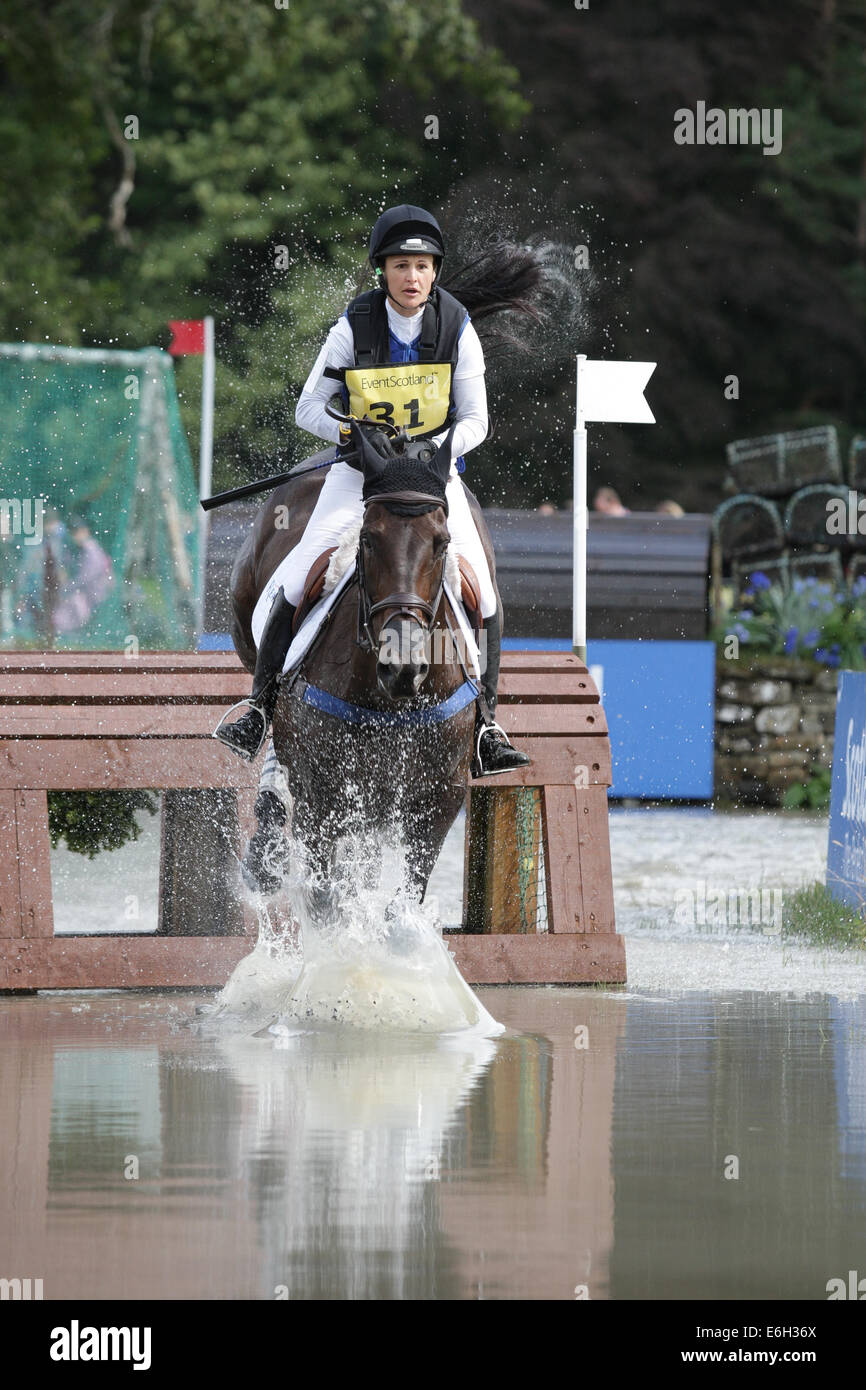 Blair Atholl, Schottland. 23. August 2014. Blair Castle International Horse Trials. Catherine Coleman (USA) Reiten Mut unter Feuer im CIC. Bildnachweis: Aktion Plus Sport/Alamy Live-Nachrichten Stockfoto