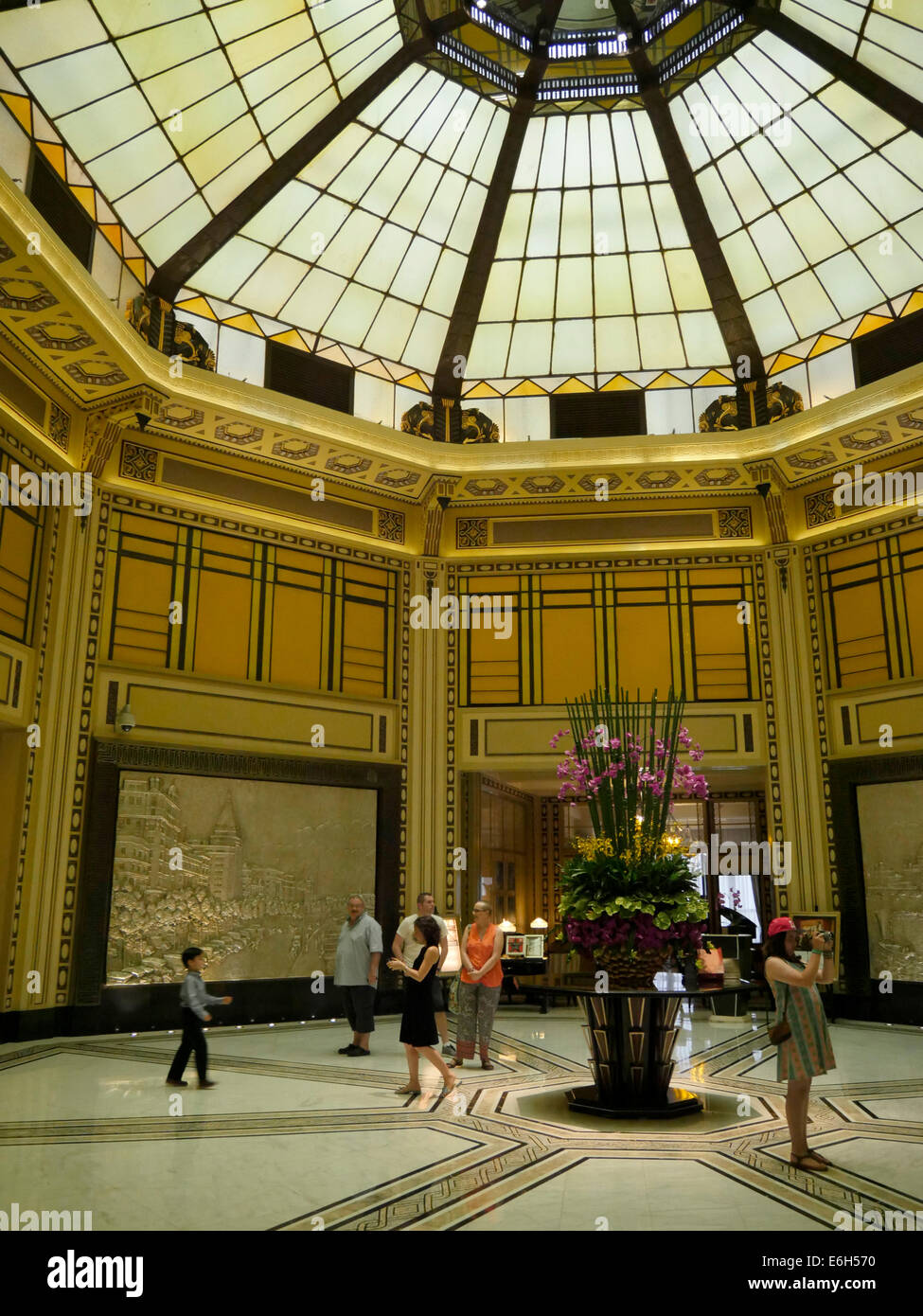 Das Foyer der Fairmont Peace Hotel in Shanghai Stockfoto