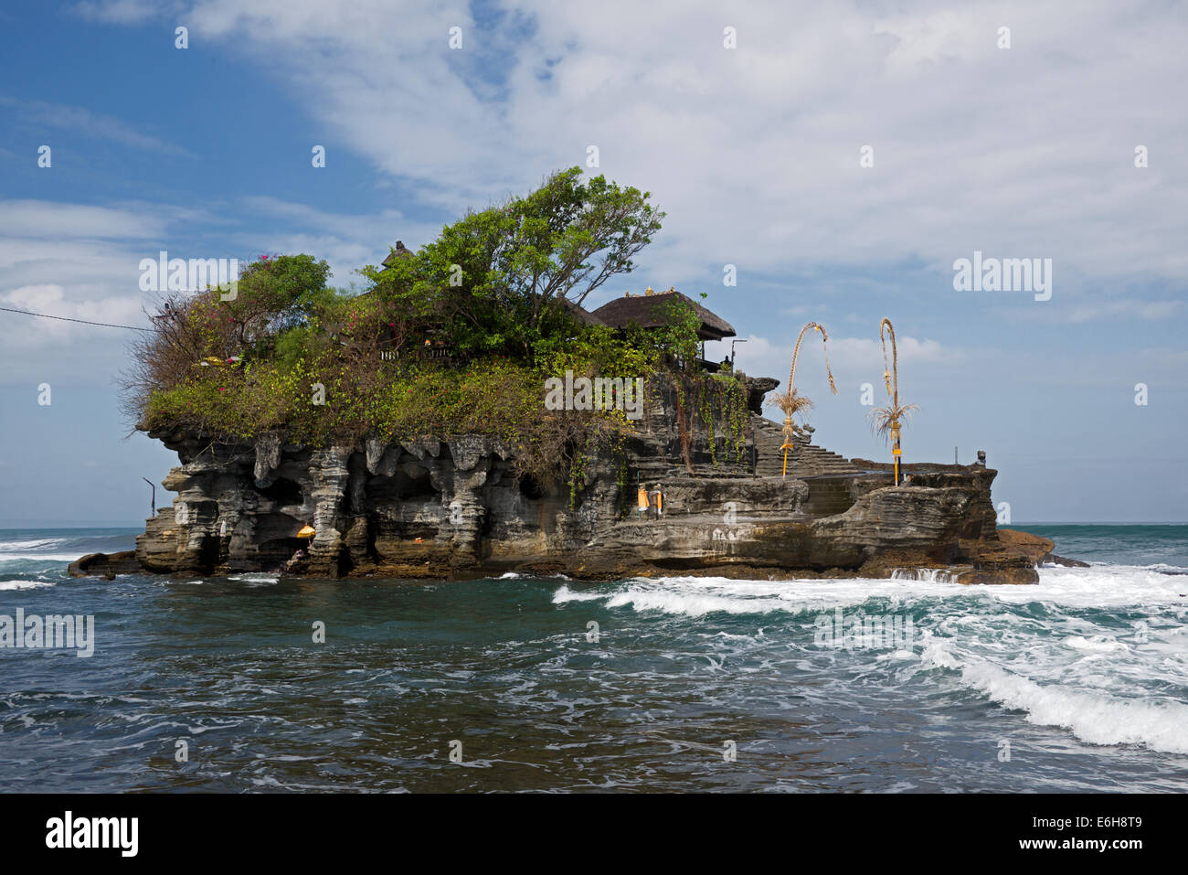 Tanah Lot Tempel bei Flut Bali Indonesien Stockfoto