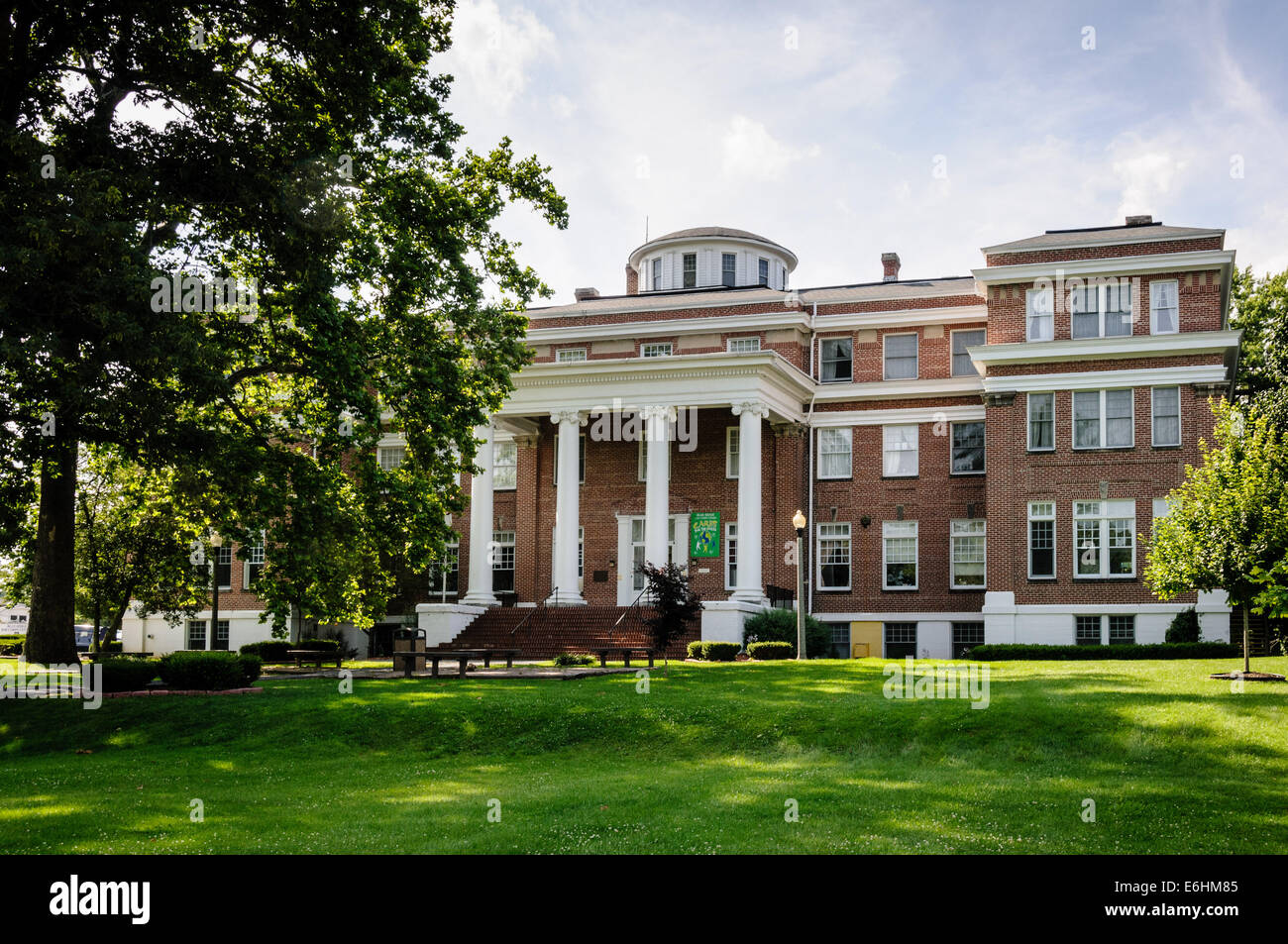 Blue Ridge Job Corps, Marion College (bisher Lutheran Junior Frau College), 245 West Main Street, Marion, VA Stockfoto