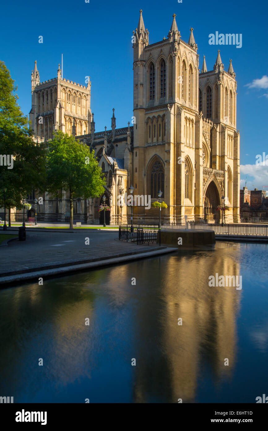Kathedrale-Kirche der Heiligen und ungeteilten Dreifaltigkeit, Bristol, England Stockfoto