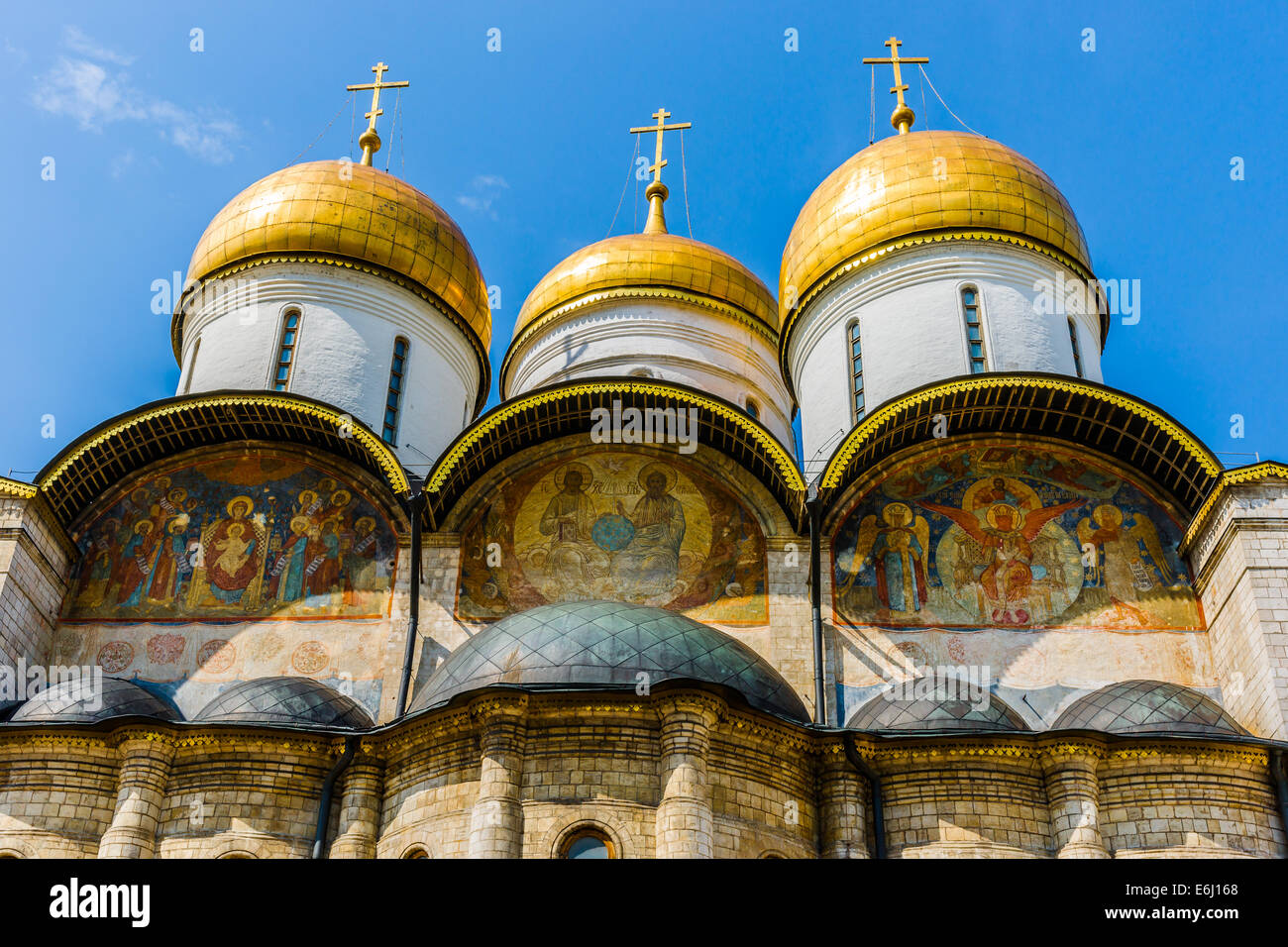 Moskauer Kreml-Tour - 38. Wandmalereien an der Ostwand (Dormition) Himmelfahrts-Kathedrale Stockfoto