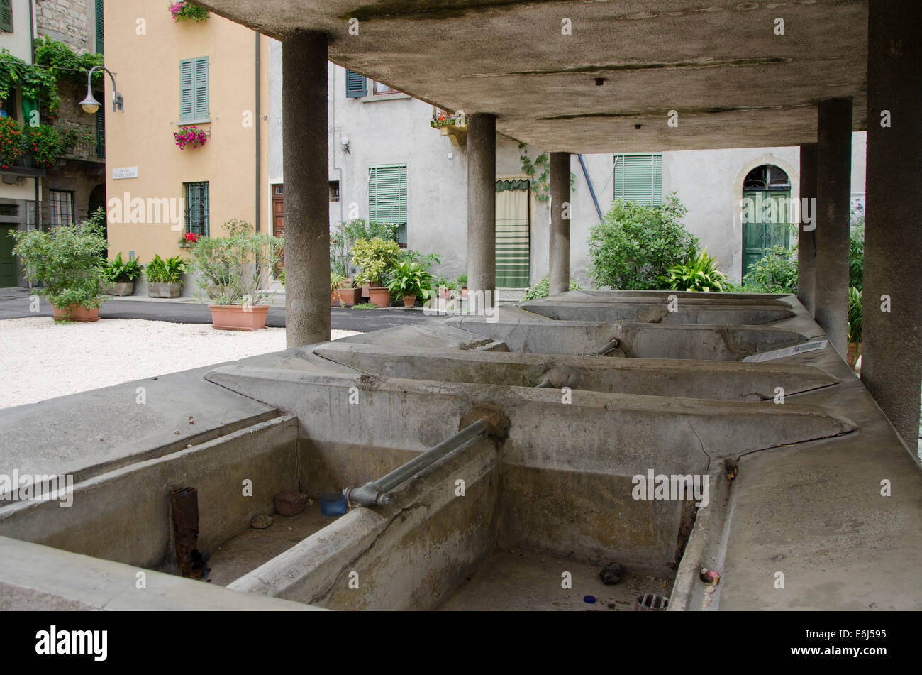 Öffentlichen Waschplatz in der Stadt von Iseo. Region Lombardei. Norditalien. Stockfoto
