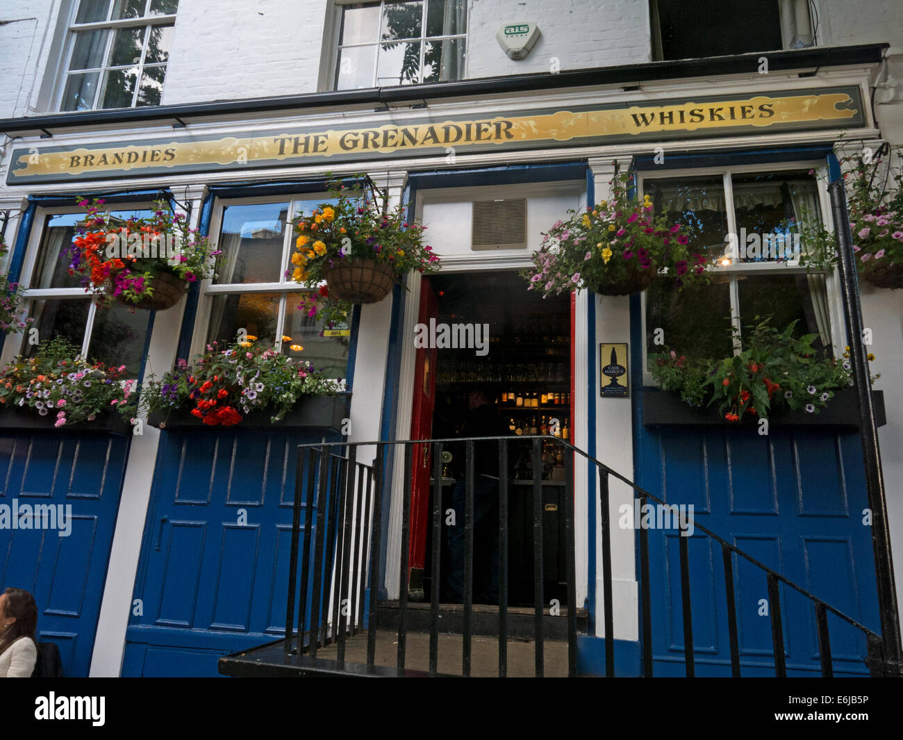Exterior, The Grenadier Pub, 18 Wilton Row Wilton Mews Belgravia, London, England, Großbritannien Stockfoto