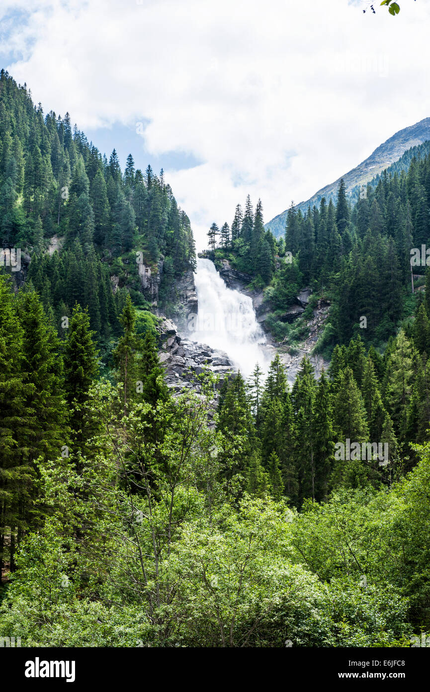 Die Krimmler Wasserfälle in Österreich. Die Wasserfälle sind die höchsten in Europa und der fünfte höchste in der Welt. Stockfoto
