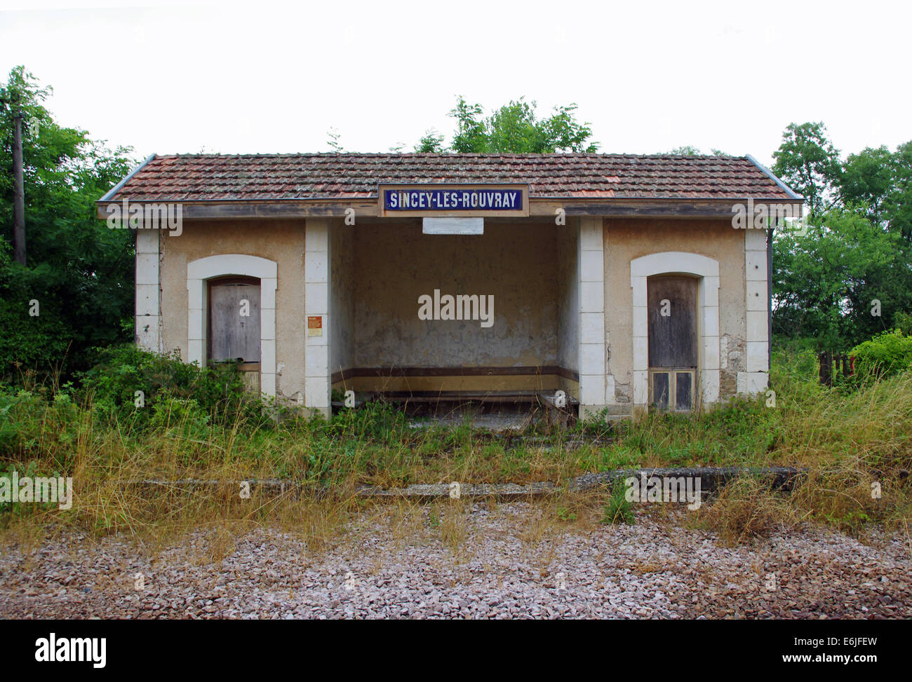 Geschlossene Station am Sincey-Lès-Rouvray in in der Nähe von Saulieu Frankreich Stockfoto