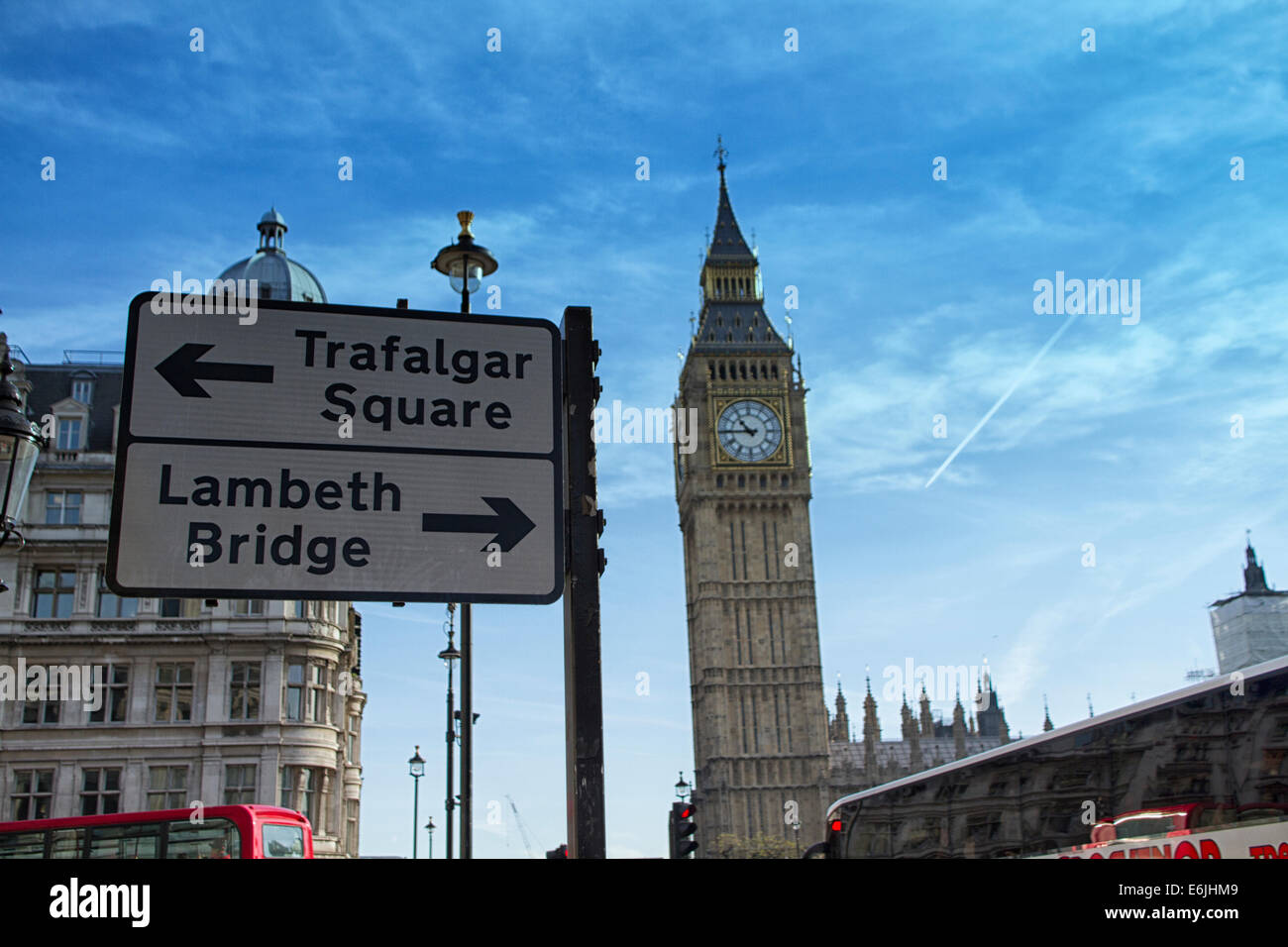 Verkehrsschilder in Whitehall, London Stockfoto