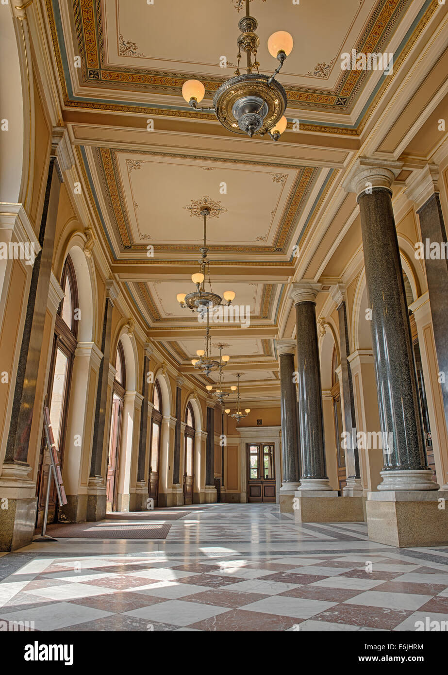 Prag, Tschechien - 15. August 2014: Lobby des Rudolfinum, ein Hörsaal mit Musik und Heimat der Tschechischen Philharmonie ich Stockfoto