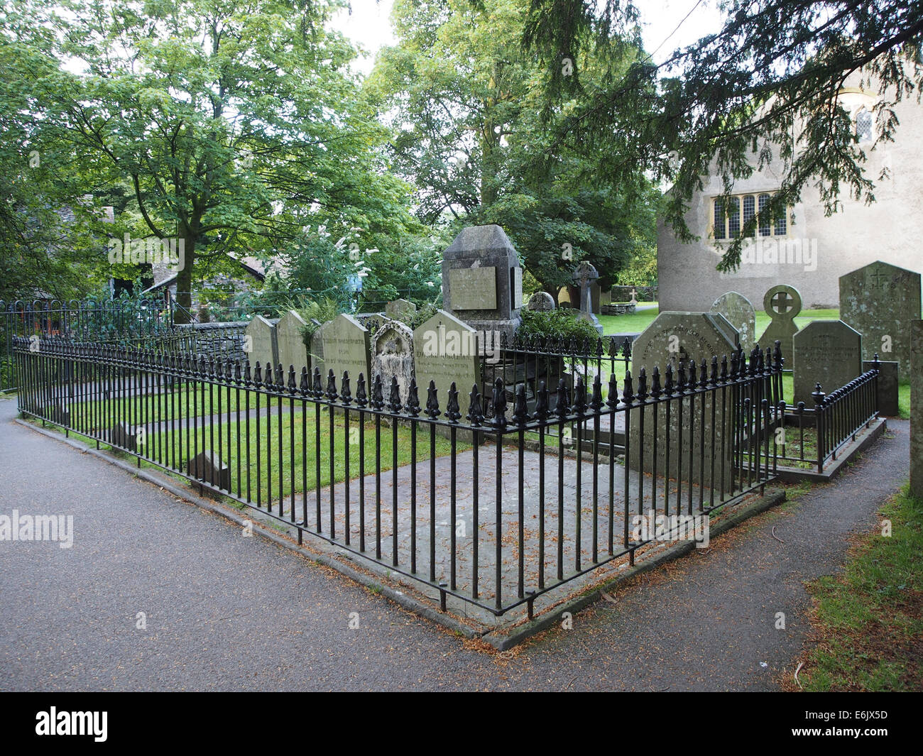 Die Gräber der Wordsworth-Familie auf dem Gelände der St. Oswald Kirche, Grasmere, Cumbria, England Stockfoto