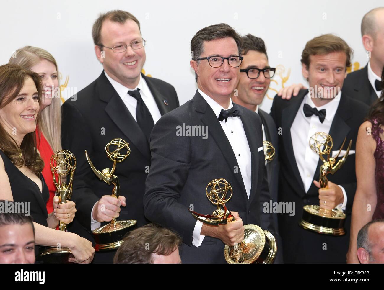 Los Angeles, CA, USA. 25. August 2014. Stephen Colbert, außergewöhnliche Vielfalt, Musik oder Comedy-Seriensieger und herausragende schreiben für eine Vielzahl-Reihe sowohl für "The Colbert Report", im Presseraum für die 66. Primetime Emmy Awards 2014 EMMYS - Press Room, Nokia Theatre L.A. LIVE, Los Angeles, CA 25. August 2014. Bildnachweis: James Atoa/Everett Collection/Alamy Live-Nachrichten Stockfoto