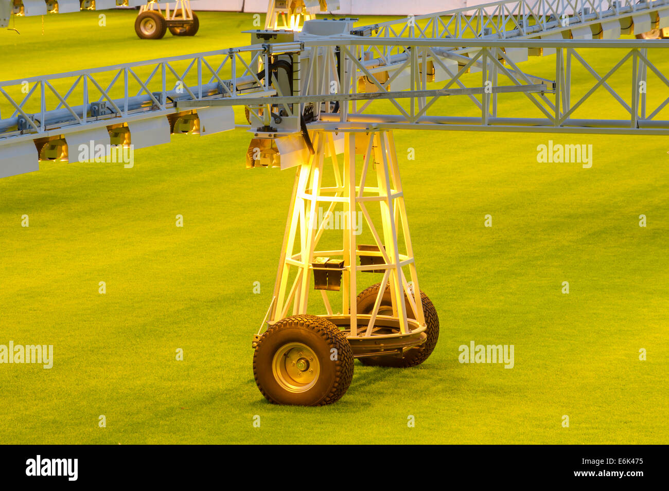 Teil eines Beleuchtungssystems Rasen zur Verbesserung der Rasen Qualität, Westfalenstadion, Stadion, Dortmund Stockfoto