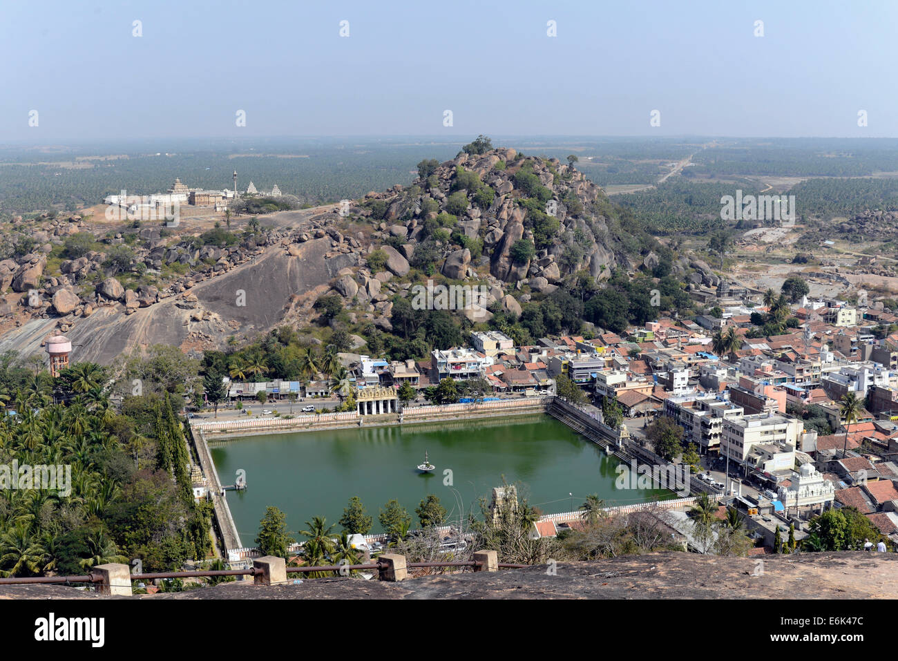 Blick vom Gomateshwara Tempel, Shravanabelagola, Karnataka, Südindien, Indien Stockfoto
