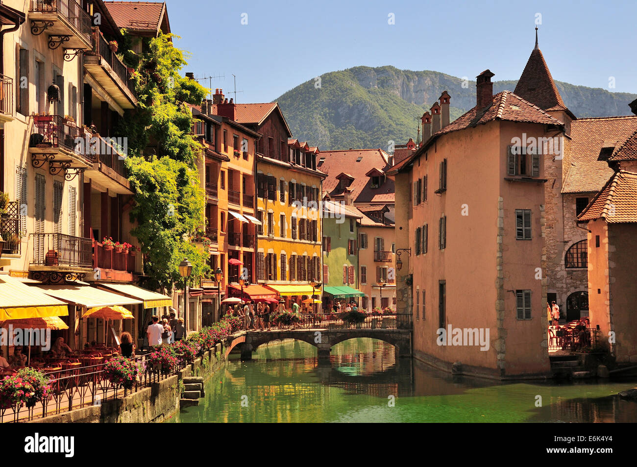 Thiou Fotos und Bildmaterial in hoher Auflösung Alamy