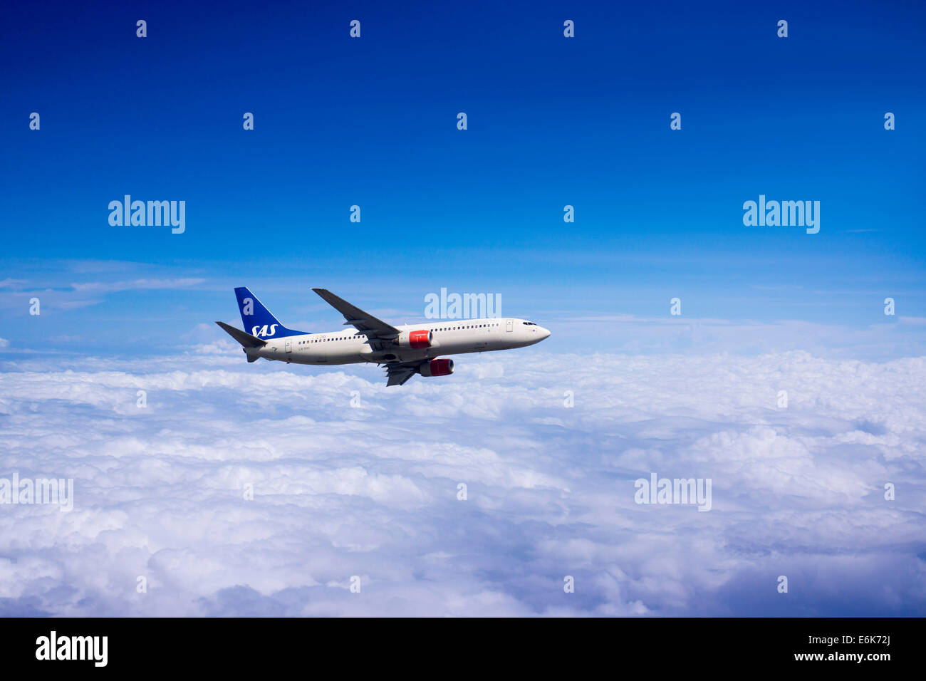 SAS Scandinavian Airlines, Boeing 737-883, im Flug Stockfoto