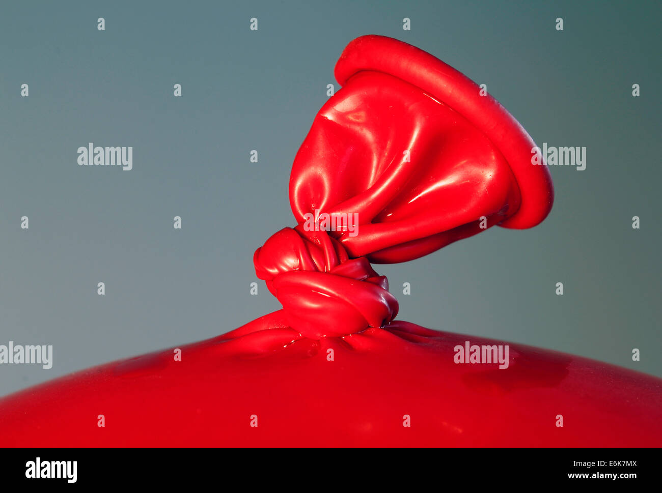 Knoten eines Ballons Stockfotografie - Alamy