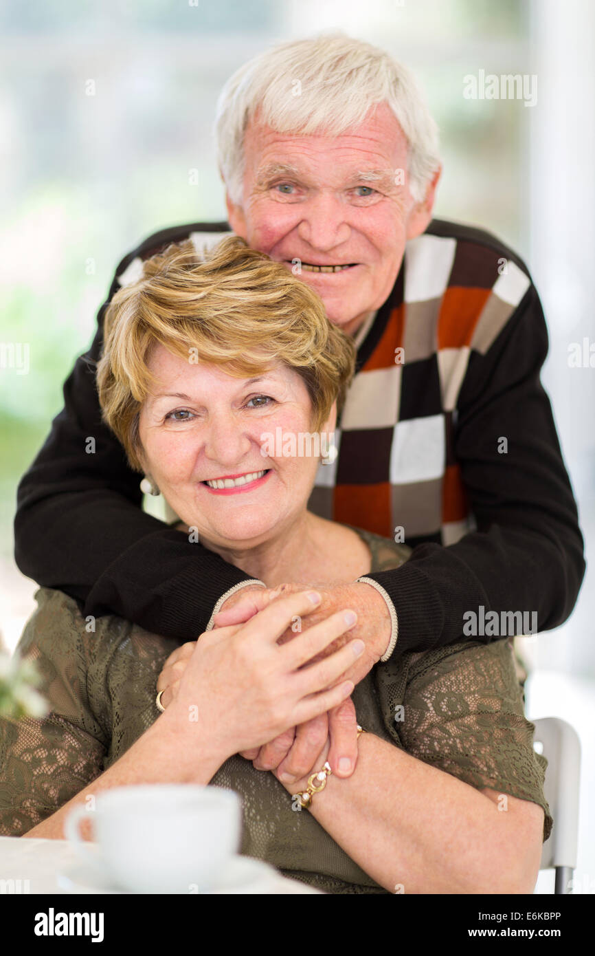 Porträt des alten Brautpaar zu Hause Stockfoto
