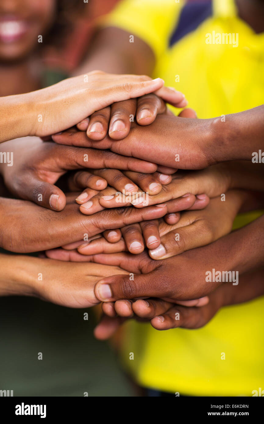 Gruppe der afrikanischen Studenten Hände zusammen closeup Stockfoto