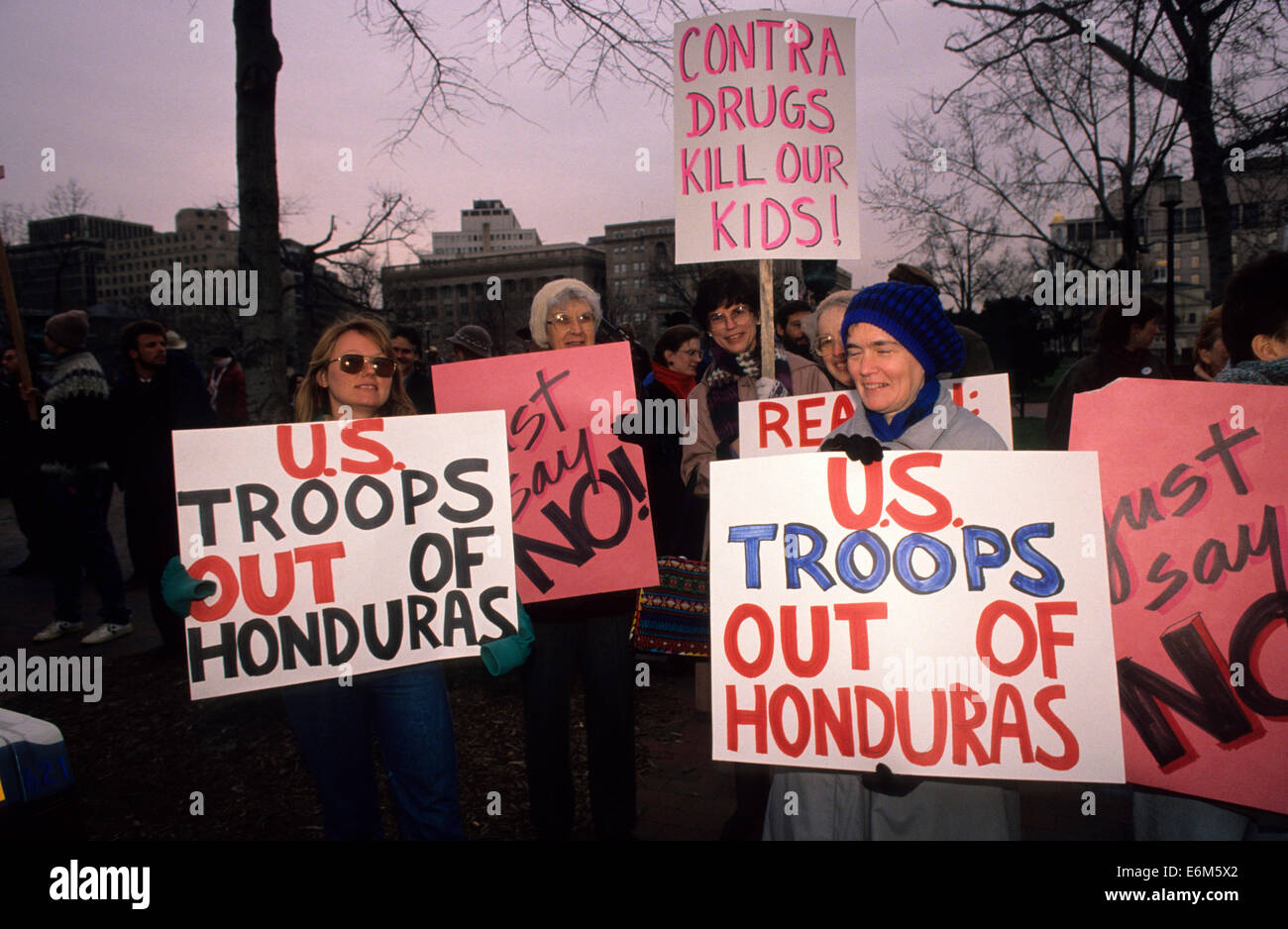 Ein Protest gegen die Truppen nach Honduras gehen im März 1988 Stockfoto