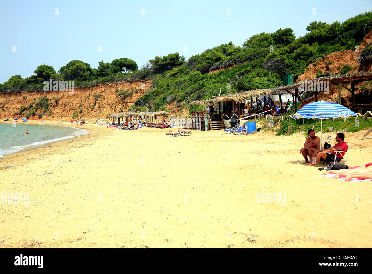 Mantraki Strand auf der Insel Skiathos auf den griechischen Inseln, Griechenland. Stockfoto