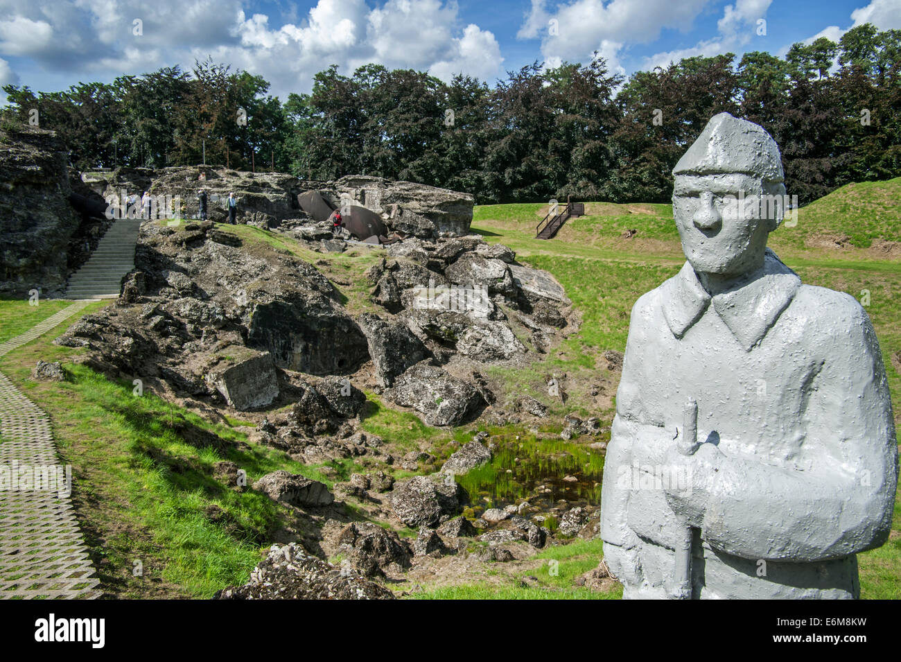 Trümmer des Magazins explodierten in Fort-de-Loncin, einer von zwölf Forts als Teil der Befestigungsanlagen von Lüttich, Belgien Stockfoto